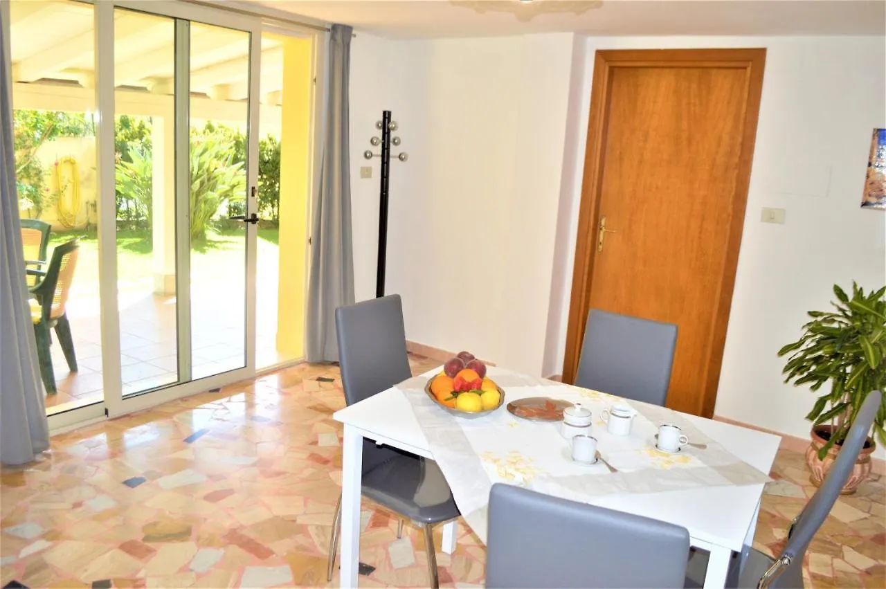 Casa Vacanze Mameli Bari Sardo 0*,
